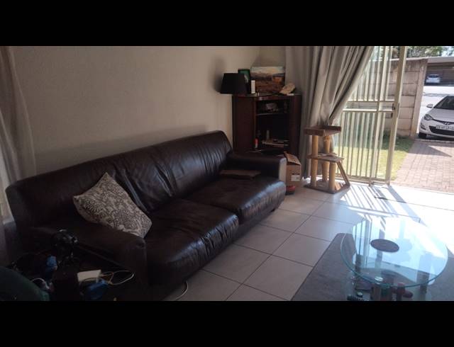 2 BEDROOM TOWNHOUSE FOR SALE IN BELLAIRS PARK